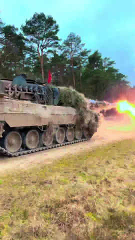 🏎️ #fyp #foryou #bundeswehr #leopard2 #tank #military #fakeguns⚠️ #🇩🇪 #🔥 