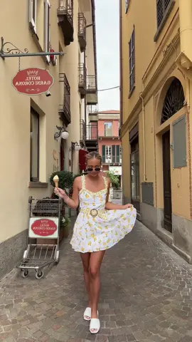 🍋✨🤞🏼🤍🍦 lemon gelato in italy! say less! #italy #italyoutfit #europeoutfits #summerdress 