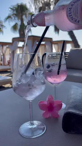 Summer🌴🥥🌴☀️🌸@Noizy @Dhurata Dora #albania🇦🇱 #shqip #kosovo #visitalbania #summertime #vacation #noizy #travel #foryou #summertime #summervibes #dhuratadora 
