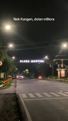 Kangen kok telpon…. Dolan donk…. #video #fypシ #iniblora #fypシ゚viral #infoblora #exploreblora #blosmed #masukberanda #fyp #malam #night #blora 