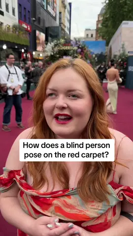 How does a blind person pose on the red carpet? 🥰 (PR Event) #Bridgerton #BridgertonSeason3Part2 #Blind #BridgertonScandal #RedCarpet @Netflix @Bridgerton 