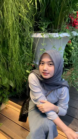 watching myself senyum senang nyengir sumringah ternyata boleeeh jugaaa~