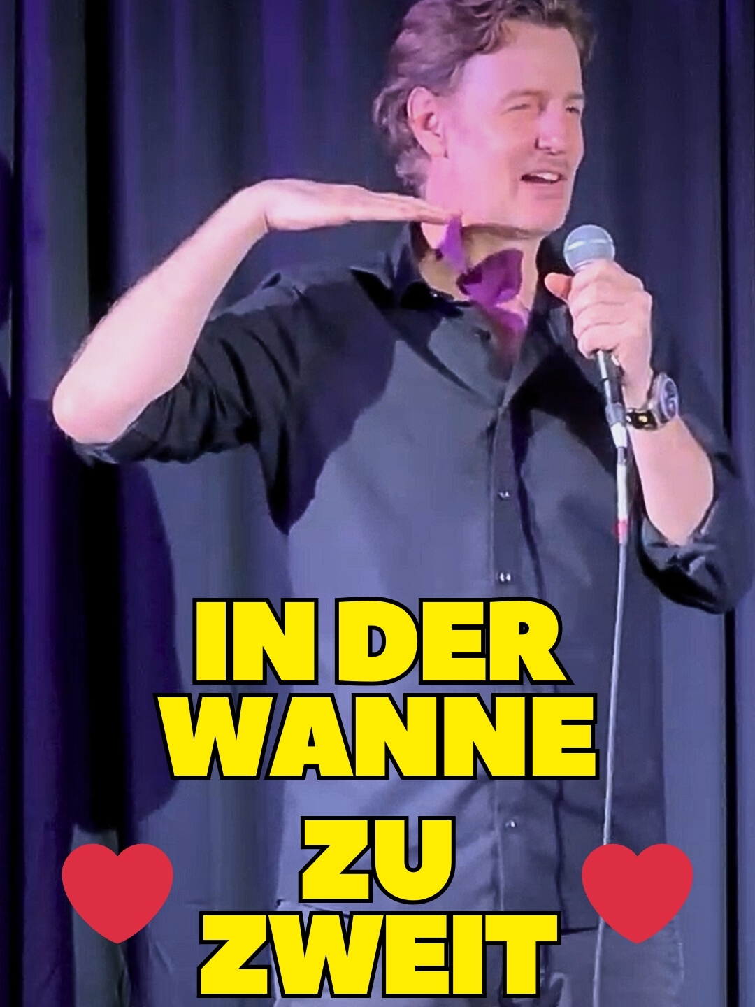 In der Wanne ❤zu Zweit❤ Zu zweit in der Badewanne, das ist so romantisch, oder nicht? Aufgenommen in der @kulturschranne Dachau bei der Comedy Lounge Dachau #standup #standupcomedy #comedyreels #live #ehrenpapa #floriansimbeck #joke #witz #kulturschranne #dachau #fail #familie #family #tour #tourlife #badewanne #baden #entspannung #romantik #zuzweit #gemeinsam #foryou #foryoupage