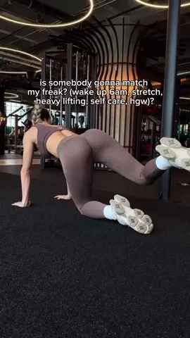 well, what do you think? are you gonna match my freak? If taking care of your body, mind, and soul makes you a freak, than I’m for sure the freakiest 🙋🏽‍♀️😂🍑 On a serious note: I’ve realized I feel stronger when more people in my circle align with same goals, if you’re looking to join, message me or comment below 🫶🏽
