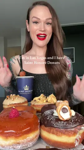 Finally trying Saint Honoré! #sainthonoredonuts #sainthonore #donuts #donuttastetest #cremebruleedonuts 