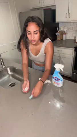 Morning of a 24 year old teen mom 🫧 #fyp #morganbaiiley #geegerweegerfeeger #MomsofTikTok #cleaning 