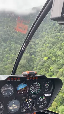 #surinametiktokkers #tafelberg #helicopter #waterfalls #travel#amazon#jungle#rainforest