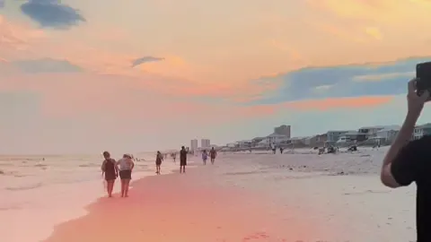 #CapCut  It’s the small moments that make me happy. 🫶🏼 #viral #familytime #sunset #fypシ゚viral 