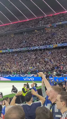 Crazy atmosphere in Munich as Scotland Fans sing 