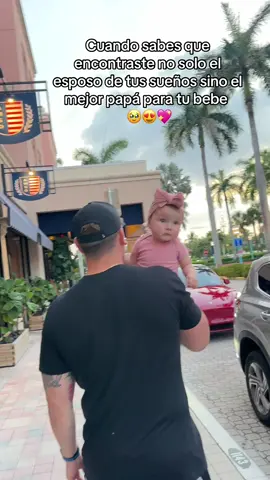 Lo mejor de mi vida 🥹😍🥰 #familytime #babyanddad #dadlittleprincess #fyp #fypage #lovestory 