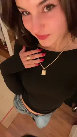 Got a Million Dollar Baby🔅 #kissyan #kissyanjewelry #milliondollarbaby #fypシ゚viral #foryou #tiktokjewelry #initialnecklace #goldjewelry 