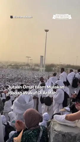 Jutaan umat Islam mula melakukan ibadah Wukuf di Arafah iaitu hari kemuncak kepada ibadah jemaah Haji. Suhu di hari Wukuf pada 9 Zulhijjah boleh mencecah sehingga 50 darjah Celcius, iaitu kemuncak musim panas di negara itu pada tahun ini. #ohmedia #umatislam #wukuf #arafah #ej #beritaditiktok 