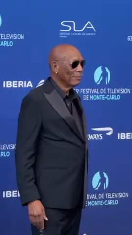 #morganfreeman est a monaco pour recevoir la Nymphe D’Or pour l’ensemble de sa carriere des main du prince de monaco  #monaco #montecarlo #festivalseriestele #actors 