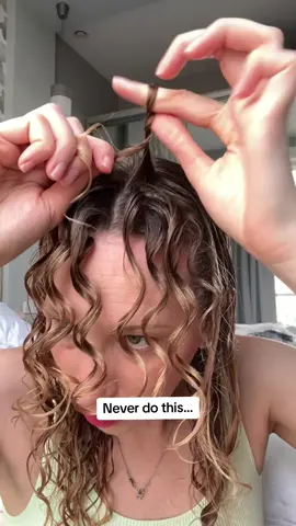 Just decided to warn you 😉😉 #curlyhair #naturalcurls #curlyhairstyles #curlyhairtips 
