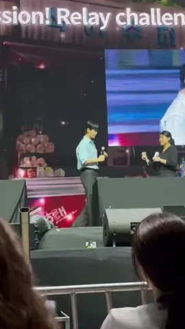 หมูเกาหลีร้องยังไง😊😊#คิมซูฮยอน #kimsoohyun #kimsoohyun김수현 #eyesonyou #eyesonyouinbkk #kimsoohyunasiatour #kimsoohyunasiatourinbangkok2024 #ขออนุญาตลงคลิป #อย่าปิดการมองเห็น #ไม่มีคนดูก็จะลง 