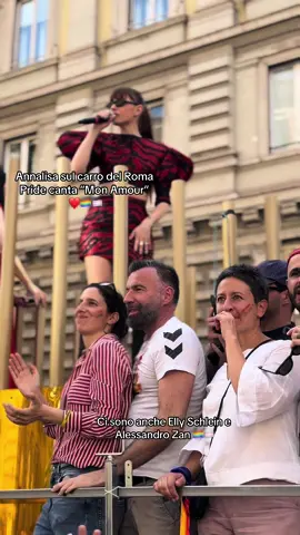 Annalisa al Roma Pride canta “Mon Amour” 🏳️‍🌈🏳️‍⚧️  #romapride #perte #xte #annalisa #roma #Pride #pridemonth 