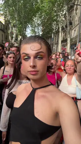 Je crois sue mon téléphone se décharge… #Pride #viral #foryoupage #happypridemonth🏳️‍🌈 #fyp 🫶🏼🫶🏼
