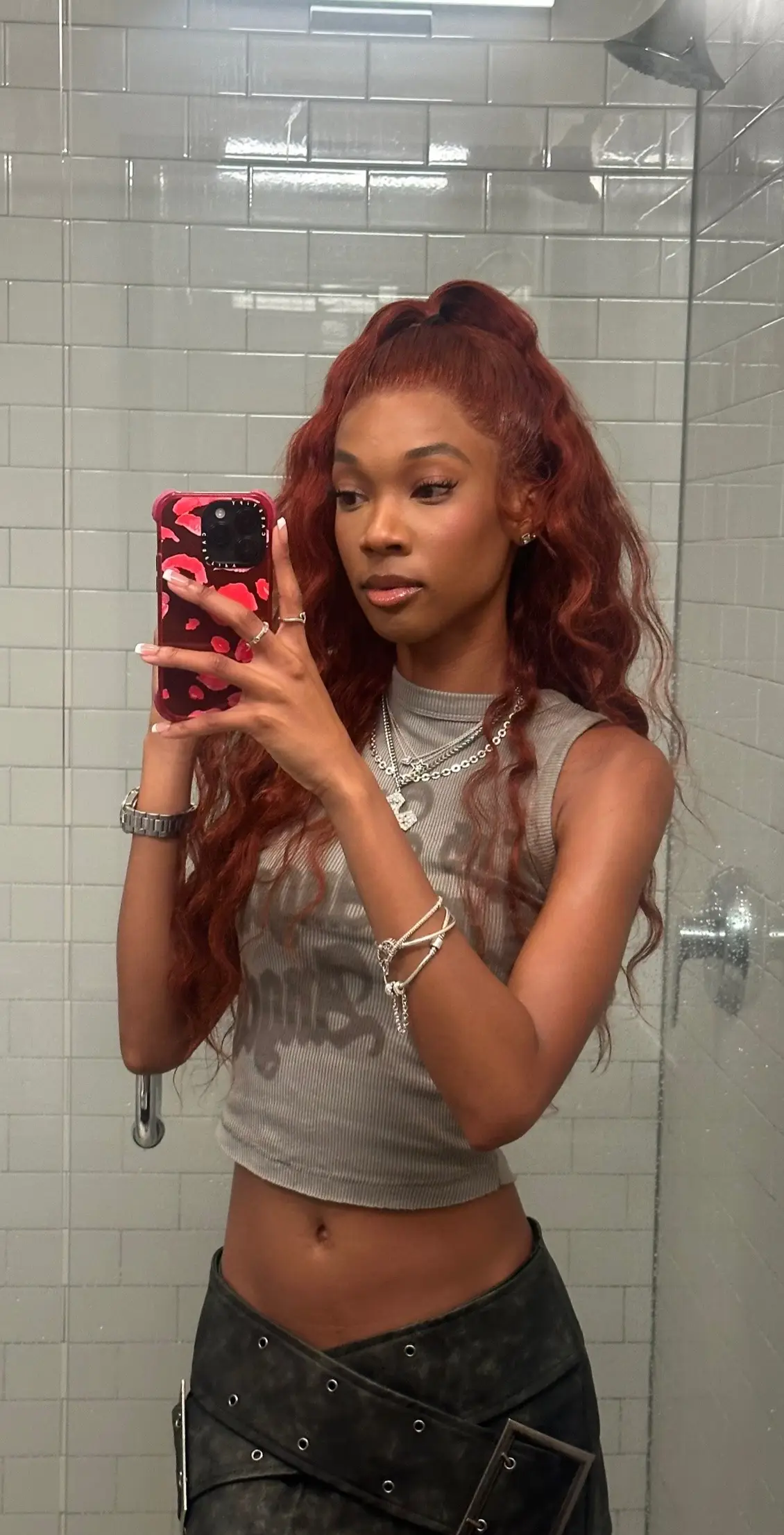 #red #redhair #halfuphalfdown #wavyhair #mirror 