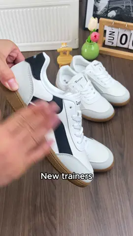 #asmr #unpack #mansfashion #sneakerhead #slippers #summerootd #TikTokMadeMeBuylt #spotlightfinds #spotlight #fypage 