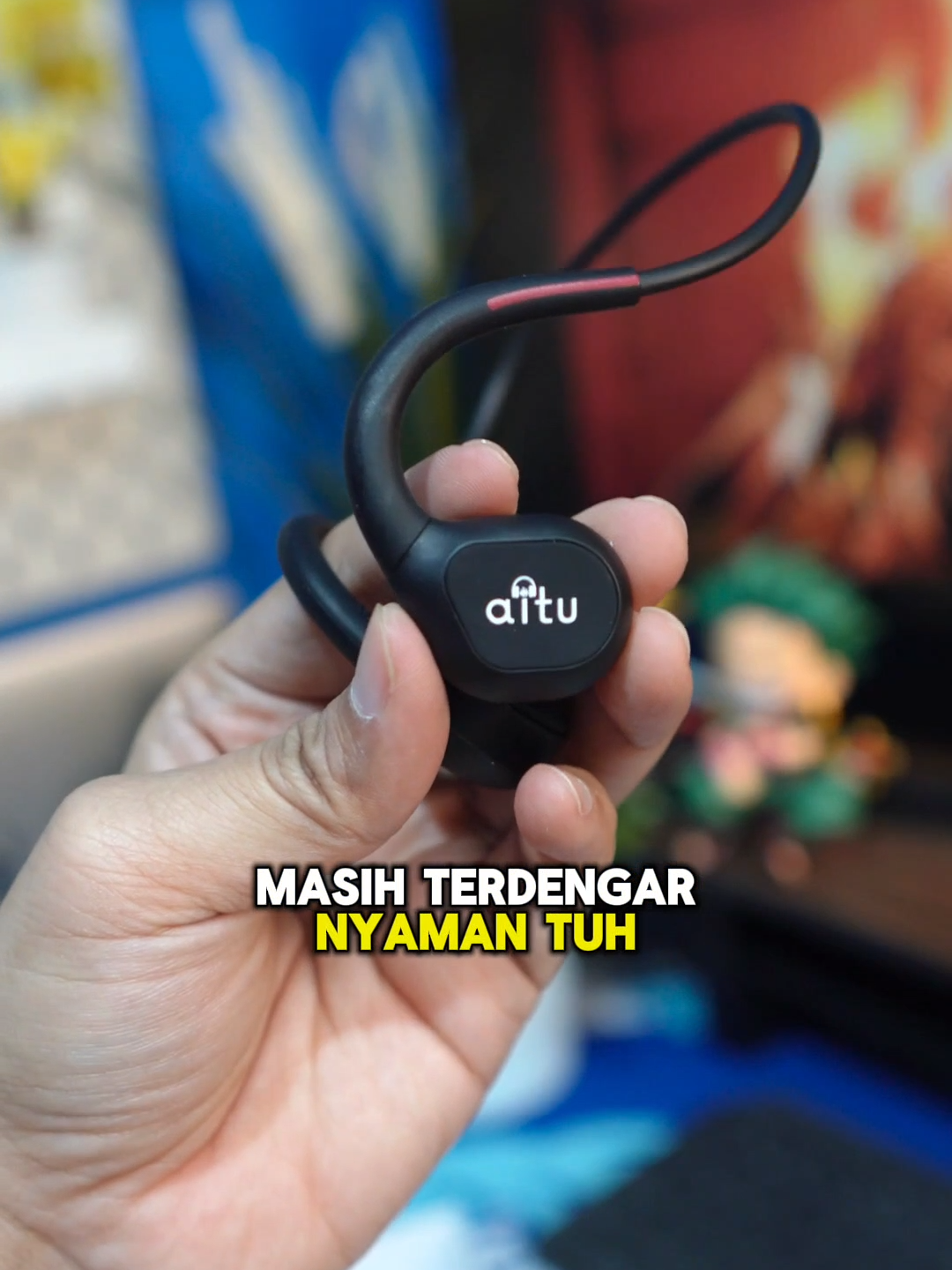 AITU C6 Tws bone conduction dari AITU ini suaranya enak bass nya juga berasa, tws olahraga jogging ini cocok banget digunakan karena gak gampang jatuh serta udah anti keringat dan cipratan air, suara juga enak serta gak bikin sakit telinga karena sistemnya bone conduction yang gak langsung masuk telinga kita. #aituc6 #twsboneconduction #twsmurah #twsjogging #twsopenear #twsolahraga #twsaitu #shopmaster