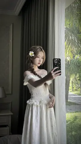 Đầm trễ vai dáng dàiii 💐#xh #xuhuong #xuhuongtiktok #xuhuongthoitrang #thoitrangnu #thoitrang #phoidoxinh #damxinh #damdangdai #damtrevai #lienketsanphamtiktokshop 