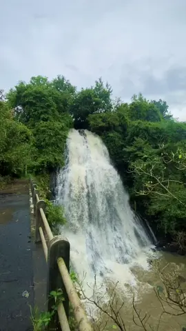 Ada yang pernah ke air terjun ini ?    📍Air terjun tenjong, Paoq Tawah Lombok Tengah     #lombokisland #lombok #lomboktiktok #fyplombok #lombokvirall🌴🌴 #lombokmenarik  