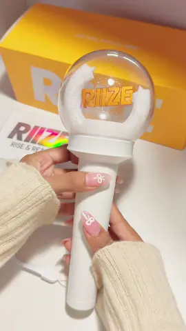พร้อมไปเจอน้องข้าวแล้วคับ 🧡🍤🌟 #riize #briize #unboxing #lightstick #แท่งไฟ #fyp 