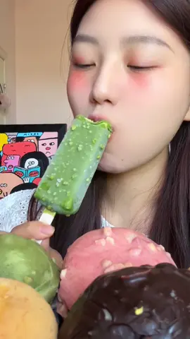 #CapCut thời tiết mấy nay nóng dữ luôn á 🥹🥹 #credouyin #mukbang #viral #ancathegioi #food #video #views #xuhuong #homnayangi #asmr #kem 