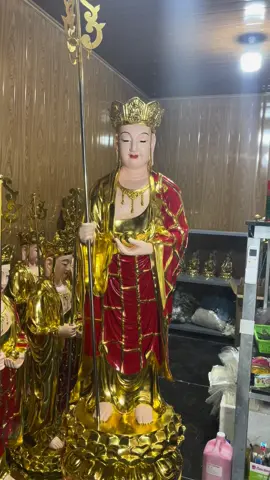 Kính lạy đấng tam giới tôn quy mạng mười phương Phật. Nay con phát nguyện rộng thọ trì kinh địa tạng, trên đền bốn ơn nặng dưới cứu khổ ba đường. Nếu có ai thấy nghe đều phát tâm bồ đề, hết một báo thân này đồng sanh cực lạc quốc #adidaphat #xuong_tuong_quan_the_am #phatphapnhiemmau 