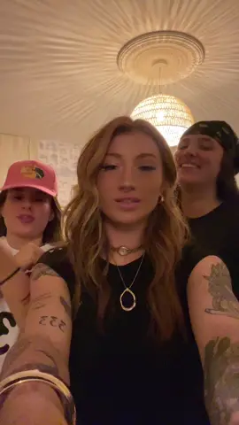 go besties go!!!
