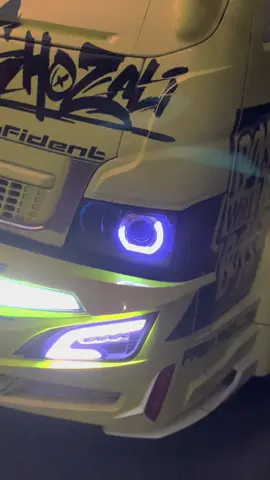 cahaya rembulan #canter #truck #trukmaniaindonesia #biledprojector #biled #modified #CapCut #fyp 
