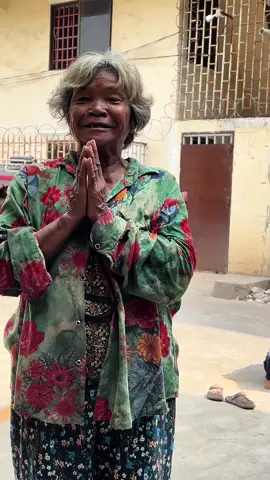 ម៉ែក្រទ្រព្យមែន! ប៉ុន្ដែម៉ែមិនក្រចិត្តទេកូន😥🙏🌷🌸💅