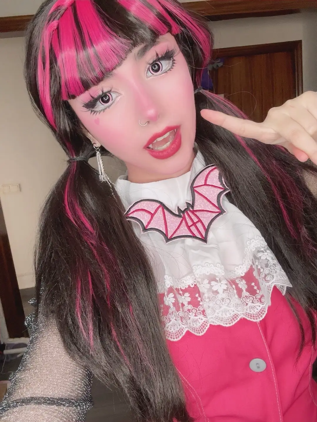 #draculaura #draculauracosplay #monsterhigh #monsterhighcosplay #anime #kawaii #otaku #cute #cosplay 