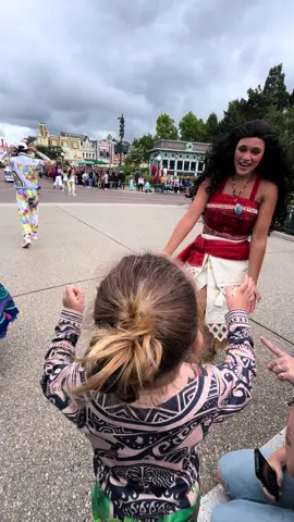 We both got a cuddle!! We love moana so much!! Shes the best! . . . . . . . . . . . . . . #disney #moana #disneyparade #disneyshow #disneyworld #disneyparks #millionsplashesofcolour #disneylandparis #parisdisney #dIp #disneylove #disneymoana #disneycostume #disneyhug #disneymagic #thankful #Love #grateful #magic #disneygram #disneykid #disneychild #disneystyle #disneyobsessed #lovemoana #moanamaui #maui #moana2 #disneycharacters @Disney @Disney Parks @Disneyland Paris ✨ @Disney UK @Disney+ 