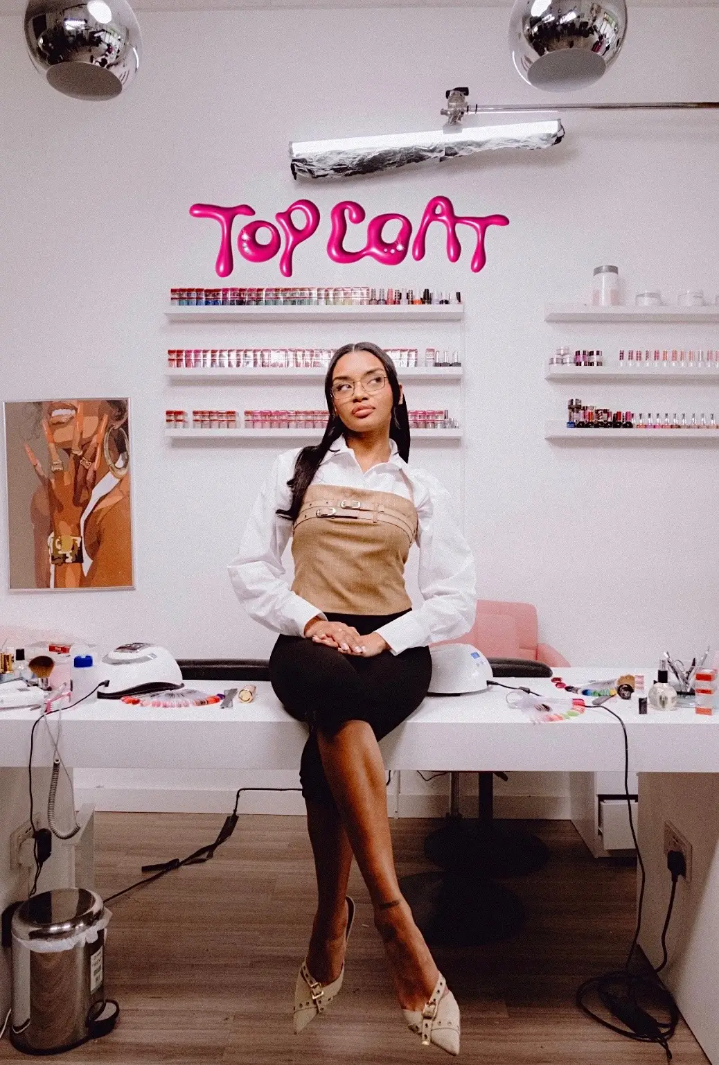 Introducing my new show @top coat coming soon! 👀💅🏽 Can't wait to show you! Keep your eyes pealed as we have a giveaway to celebrate this week #topcoat 💅🏽🎀