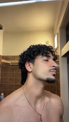 Goat(Cr7)ee Routine 🤝🏼  #goatee #beard #grooming #bart #facialhair #beardcare #shaving #rasieren #ziegenbart 