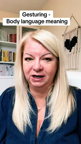 What do you know about body language? #bodylanguage #bodylanguageexpert #bodylanguagesecrets #fyp #communicationtrainer 