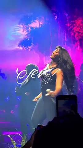 QUEEN @Tems in Paris for Born In The Wild tour ! WHAT A PERFORMANCE ! The energy the vocals!! you will always be famous !  TWO SOLD OUT NIGHTS IN A ROW IN 🇫🇷🇫🇷 Filmed and Edited by me #tems #borninthewild #lovemejeje #concertrecap 