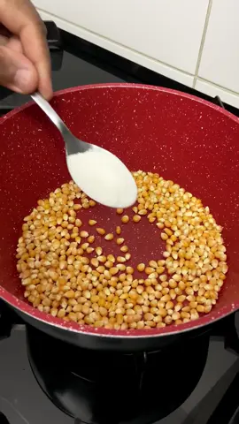 Você sabia que fez pipoca errado a vida toda? #receitas #receitasjuninas #receitaspraticas #receitaspraticas 