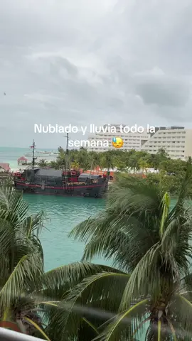 La semana que llego, semana que llueve😓😢🌴 #cancunmexico #cancun #cancunvacation #cancun 