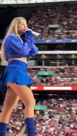 Meghan Trainor!!!!! @Meghan Trainor #summertimeball #2024 #capitalstb #stb #capitalfm #capitalsummertimeball #meghantrainor #concert #foryoupage #madeyoulook #whoops #allaboutthatbass 