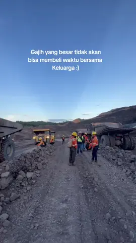 tidak seberuntung kalian #storytambangbatubara #tambanghitz #lewatberandafyp #masukberandafyp #berandatiktok #fypシ #storyanaktambangbatubara #4you 
