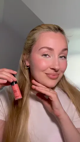 Final touches with this season’s hit @Armani beauty cheek tint in my favorite shade Rosy Peach 🍑 #armanibeauty #armanimakeup #armanibeauties #peachblush #cheektint #armanicheektint #blush #svetlanakobaliya #summermashup #bronzemakeup #naturalmakeup #fy #fyp #foryou #foryoupage #fypage #fypシ゚viral #fypp #fypツ 