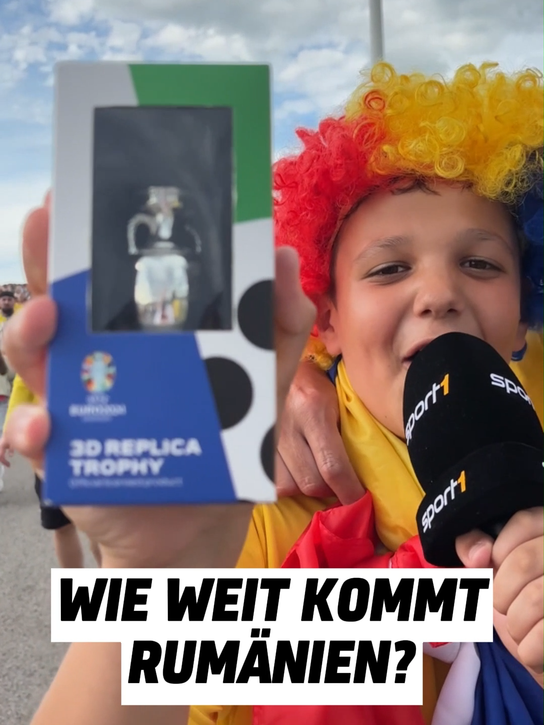 Pure Euphorie!🥳 Rumänien gewinnt gegen die Ukraine 3:0 und erwischen so einen Traumstart ins Turnier! Manch einer bucht schon das Ticket nach Berlin...😅🔥 #sport1news #sport1 #rumänien #ukraine #euro24 #fussball