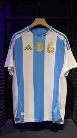 ARGENTINA 24/25 🇦🇷 📦 Frete Grátis p/ todo o 🇧🇷 👕 Disponivel do P - 4GG. 🔟 Personalização 📲 Whatsapp: 85996582748 🔗 LINK NA BIO!!! #argentina #messi_king #copadomundo #camisasdefutebol #apaixonadosporfutebol #jerseyfootball #foryou #editfootball  