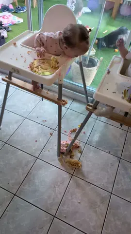They loved it! 🥹🎂 Especially Rose who threw her cake 💕 I use @ATTITUDE  vegan cleaning products, safe for children and pets 🌱 #CleanTok #twins #twinsbirthday #attitudeliving #satisfying #asmr  #cleaningmotivation #cleaningasmr #cleaningwithgabie 