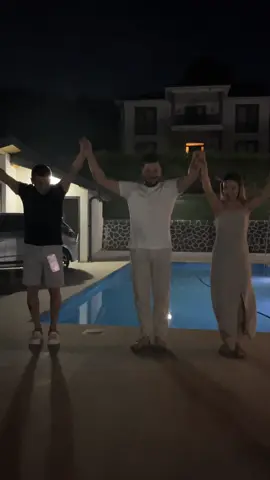 Öyle bi’ içimizden geldi 😂  #halay #halaycılar #halaysevenler #keşfet #tiktoknews #tiktokvideo #halaybaşı #video #videoviral #videos #viraltiktok 