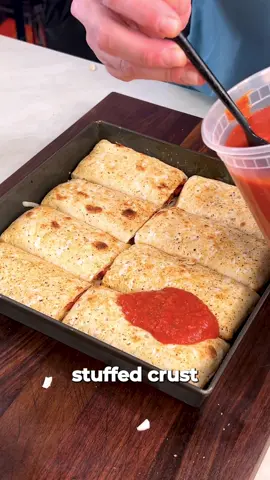 Only for the purest of pizza lovers. Hot Pocket Stuffed Crust Pizza INGREDIENTS 8 pepperoni pizza garlic bread hot pockets 1 cup marinara sauce 2 cups grated mozzarella 1 cup pepperoni cups 1/2 cup chopped mushrooms 1/2 cup chopped green bell peppers 2 tbsp Italian seasoning