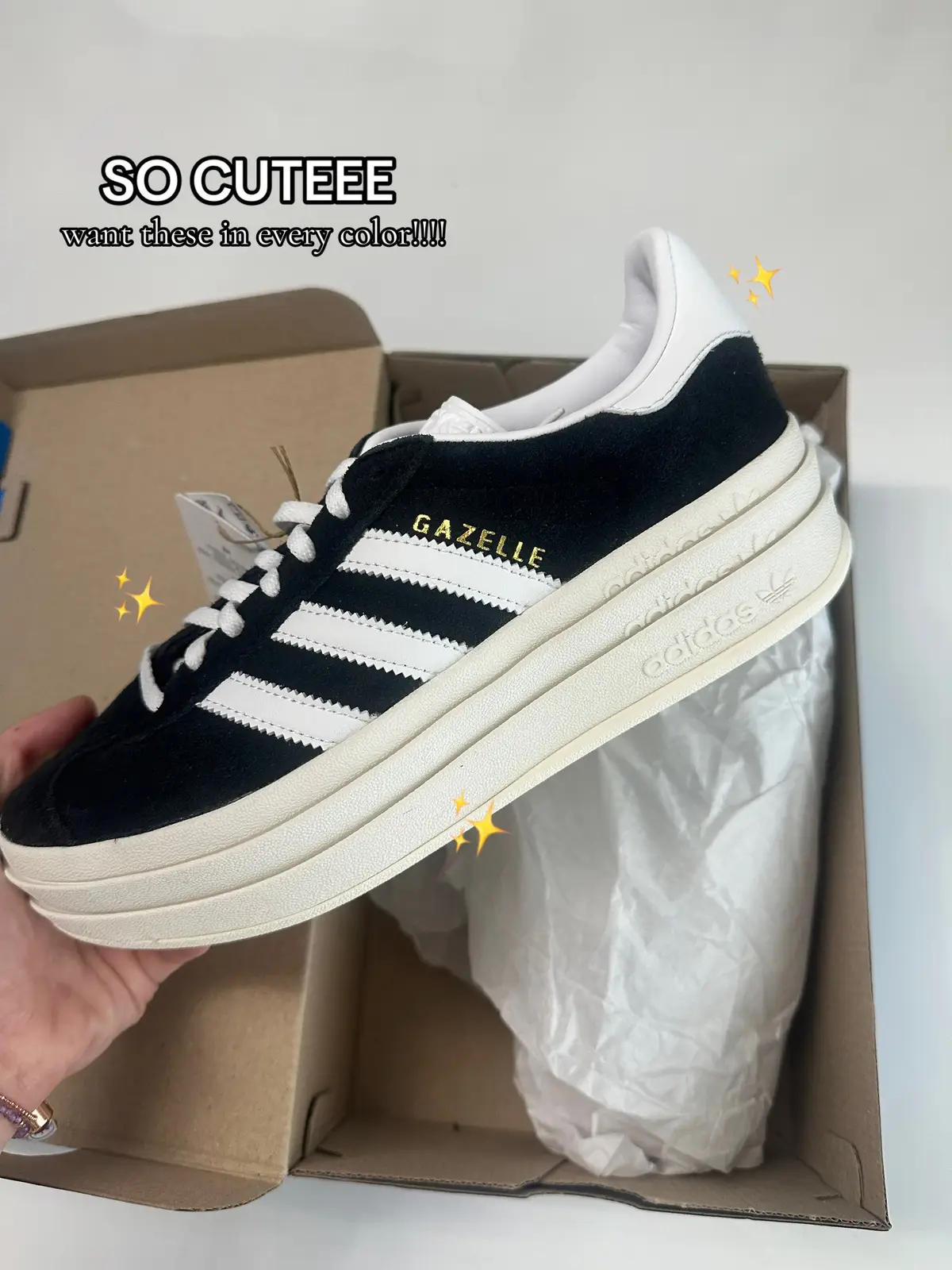 need these in every single color rn!!! #newshoes #addias #adidasgazelle #gazellesneakers #sneakers #everydayshoes #obsessed #newsneakers #foryou #unboxing #unbox #foryoupage 