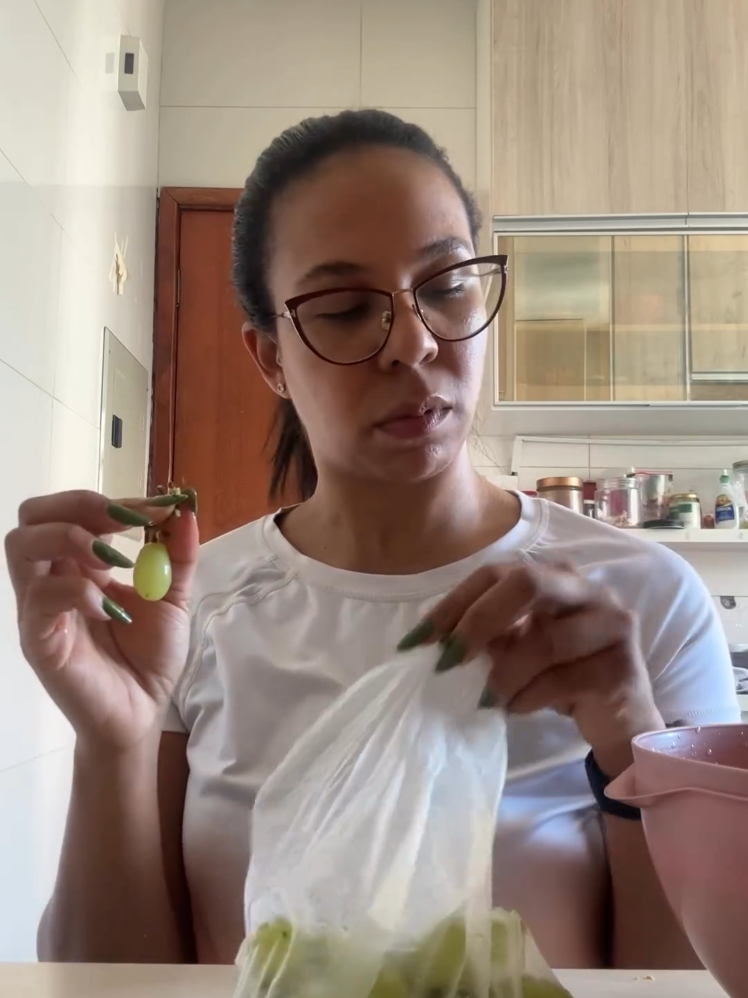 Que diacho de trem azedo minino 🤣🗣️ 🗒️ Receita testada: @thefoodguy app vizinho #reacts #foodhacks #hacks #sourgrape